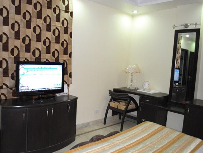 Hotel Universe Inn Nuova Delhi Esterno foto